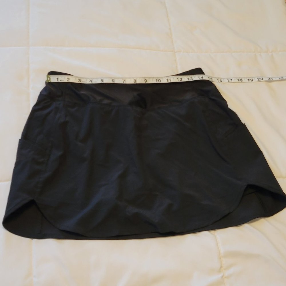 Max Studio Performance Black Fully Lined Shorts S… - image 4